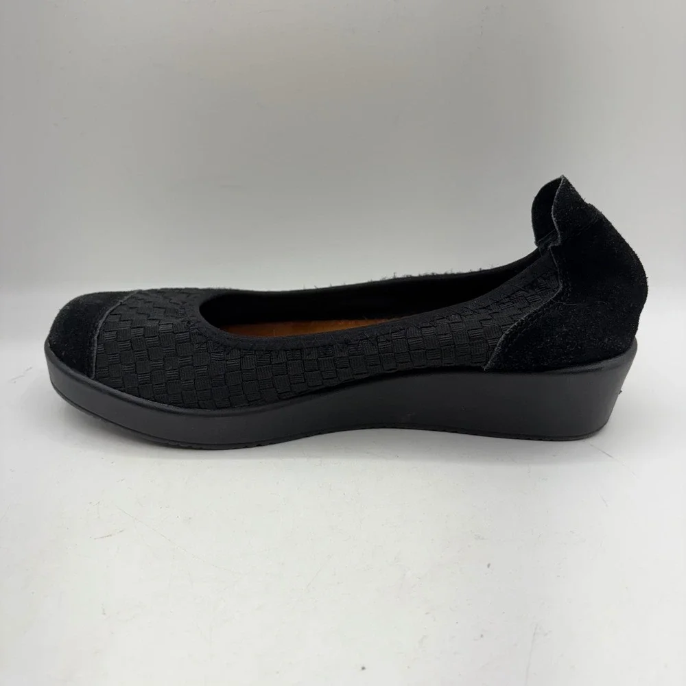 Bernie Mev Black Woven Wedge ‎ Suede Accent Slip On Shoes Womens Size 8